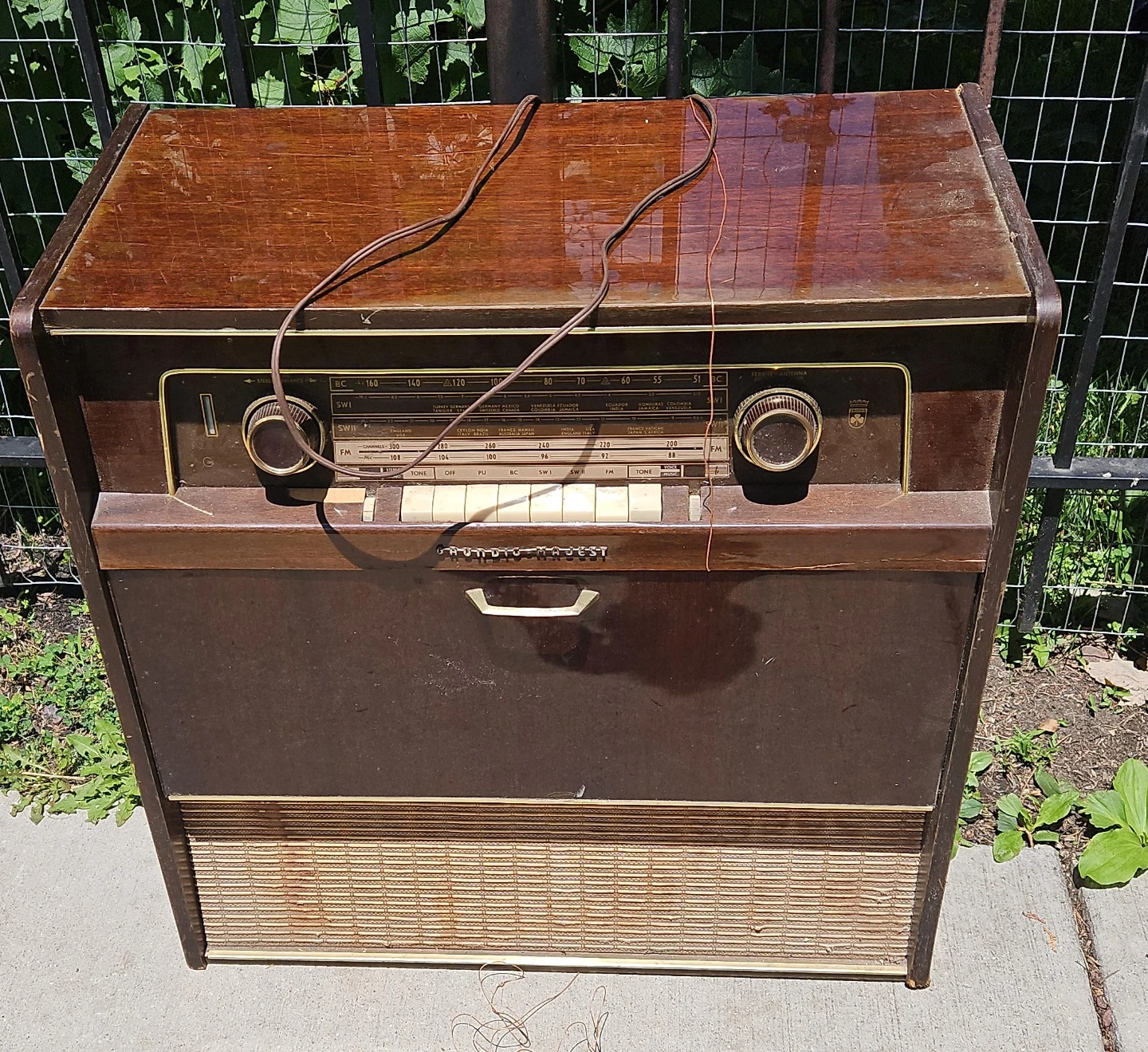 Vintage Grundig Majestic Radio