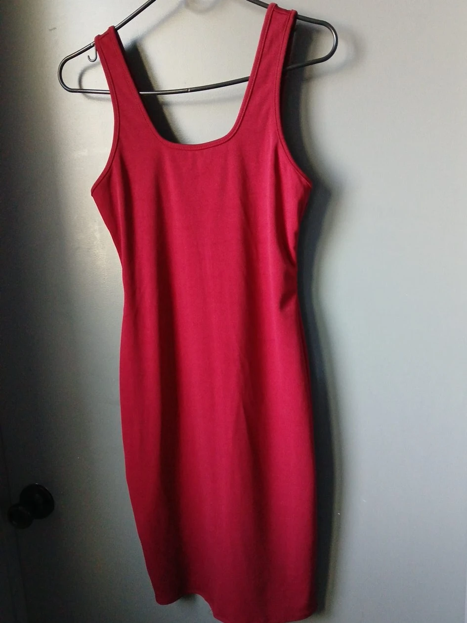 Women's Red Sleeveless Bodycon Dress with Zipper