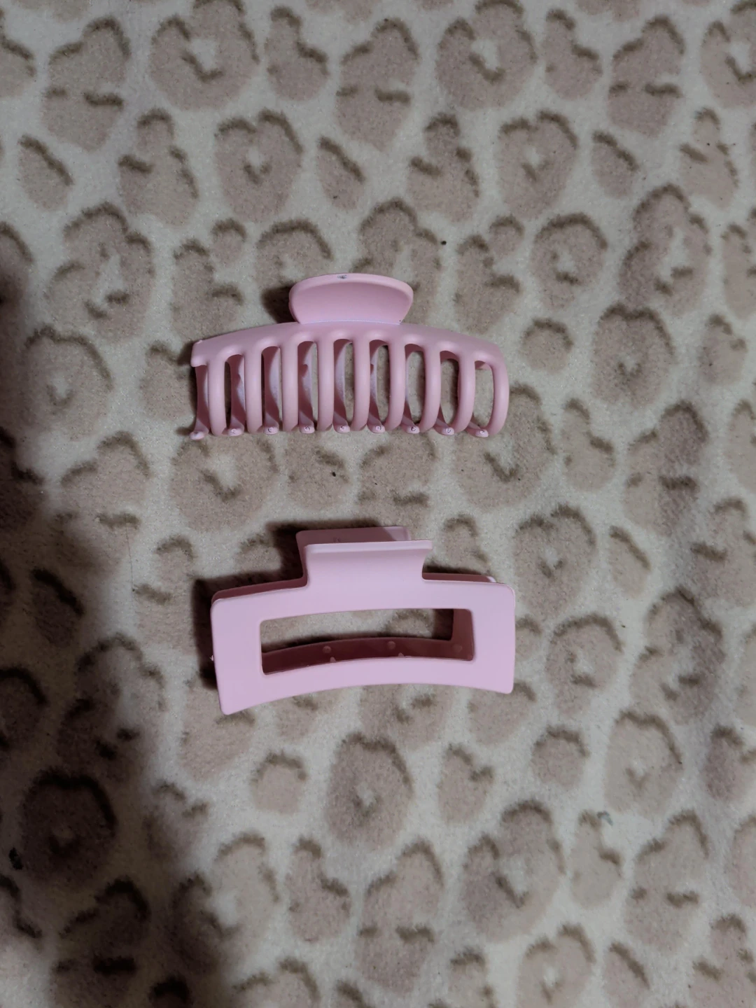 Set of 2 Pink Claw Clips