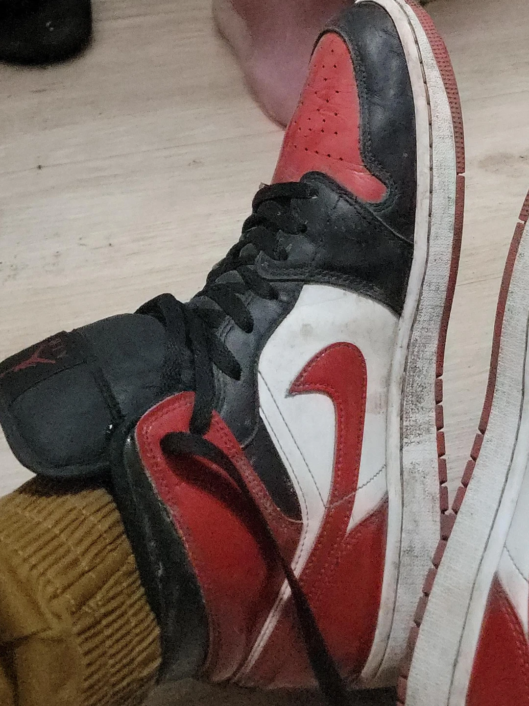 Air Jordan 1 High OG "Chicago"
