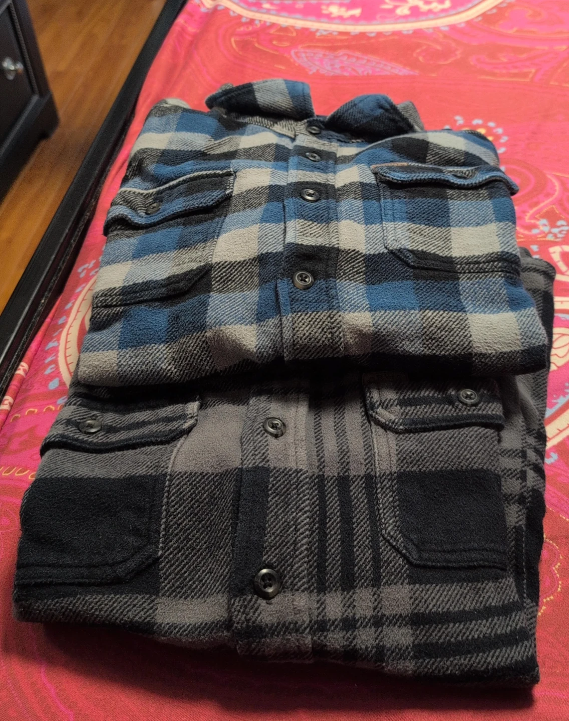 Men's Flannel Shirt Bundle $9  each