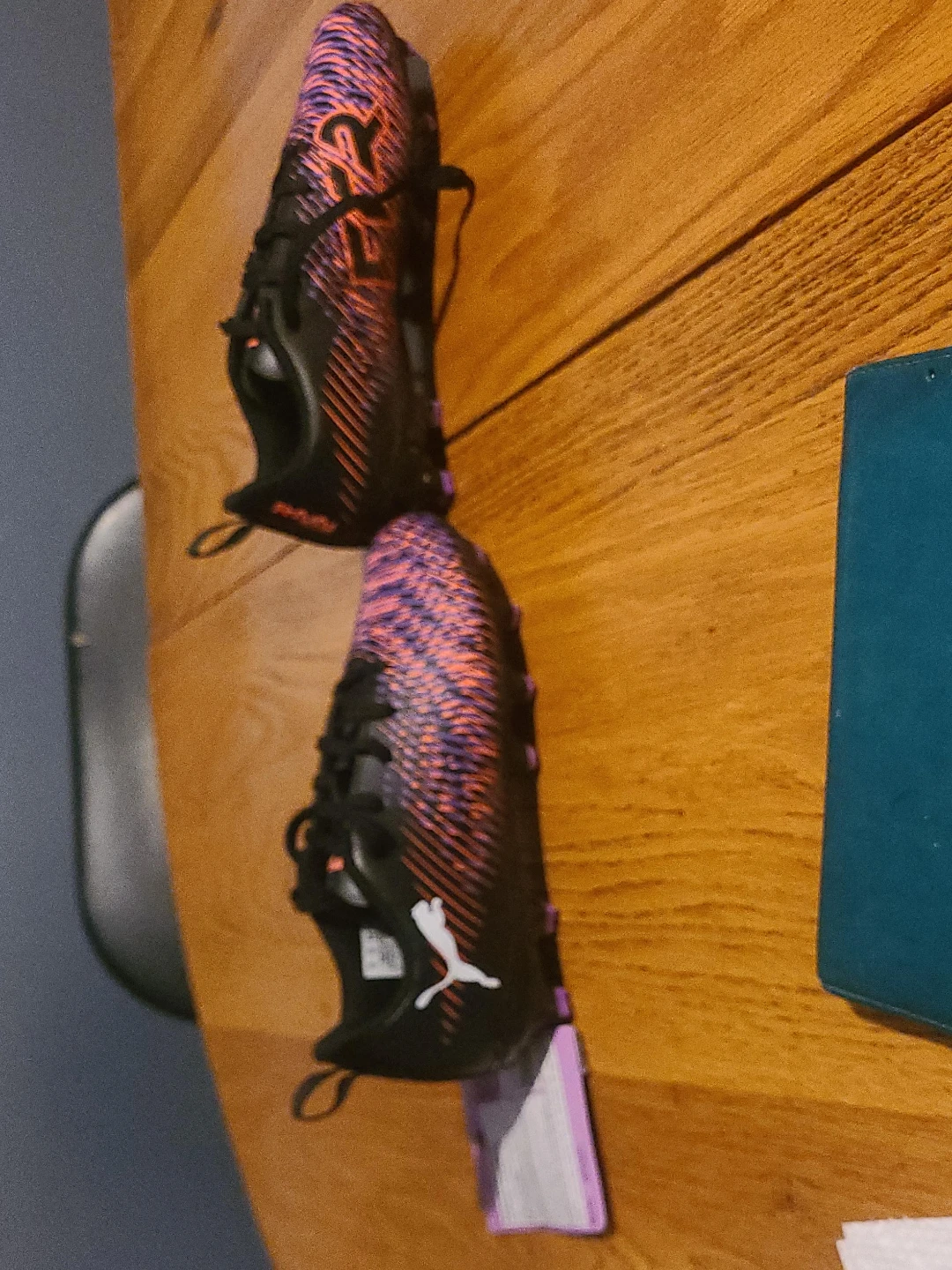 Puma Future soccer cleats pink/purple (NEVER BEEN USED!!!)!