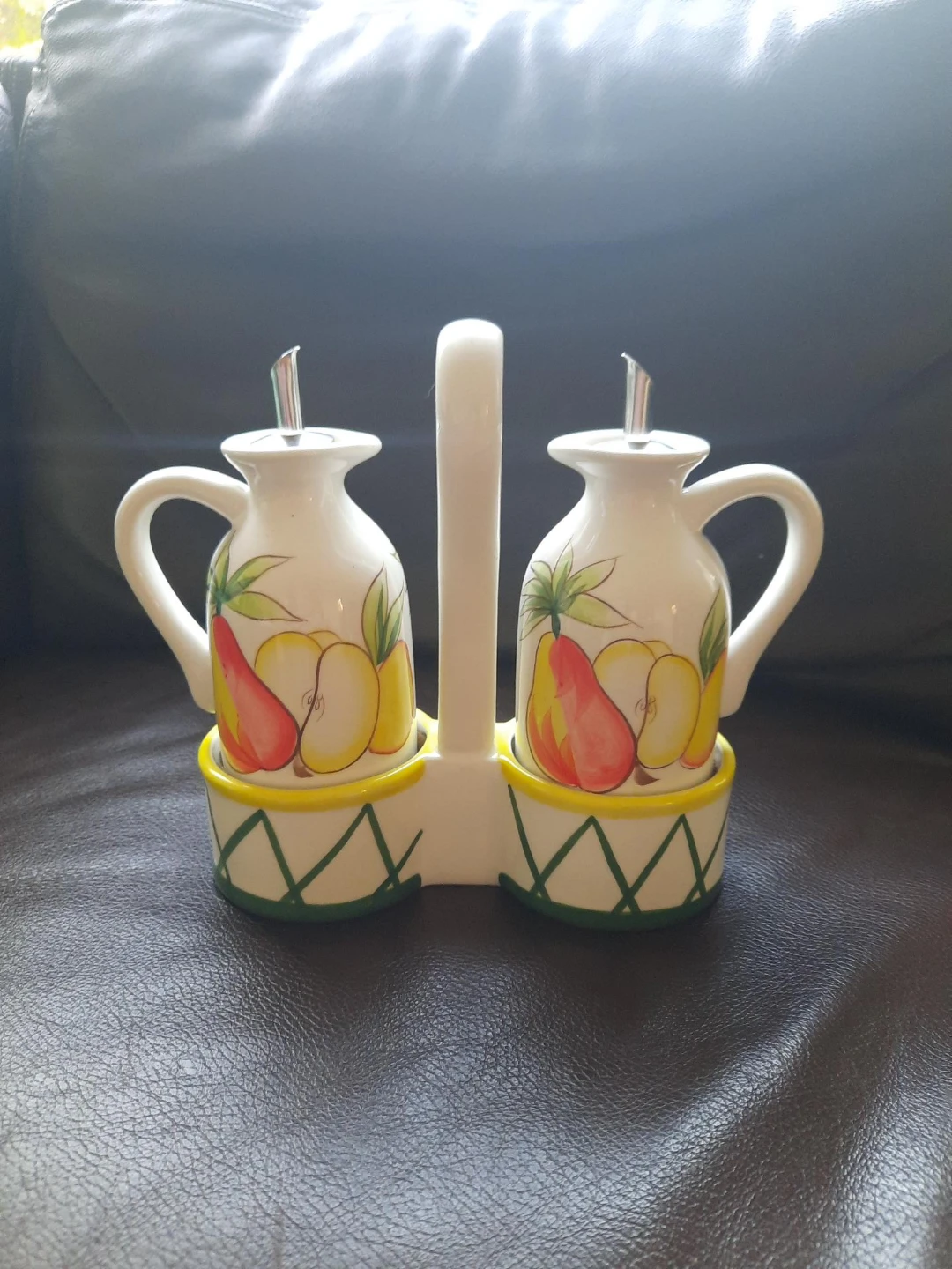 Brand New Set of Ceramic Oil & Vinegar Dispenser