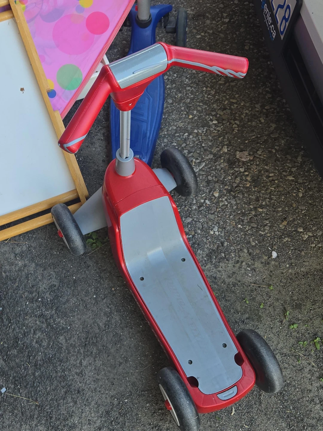 Radio Flyer Scoot 2 Pedal Scooter