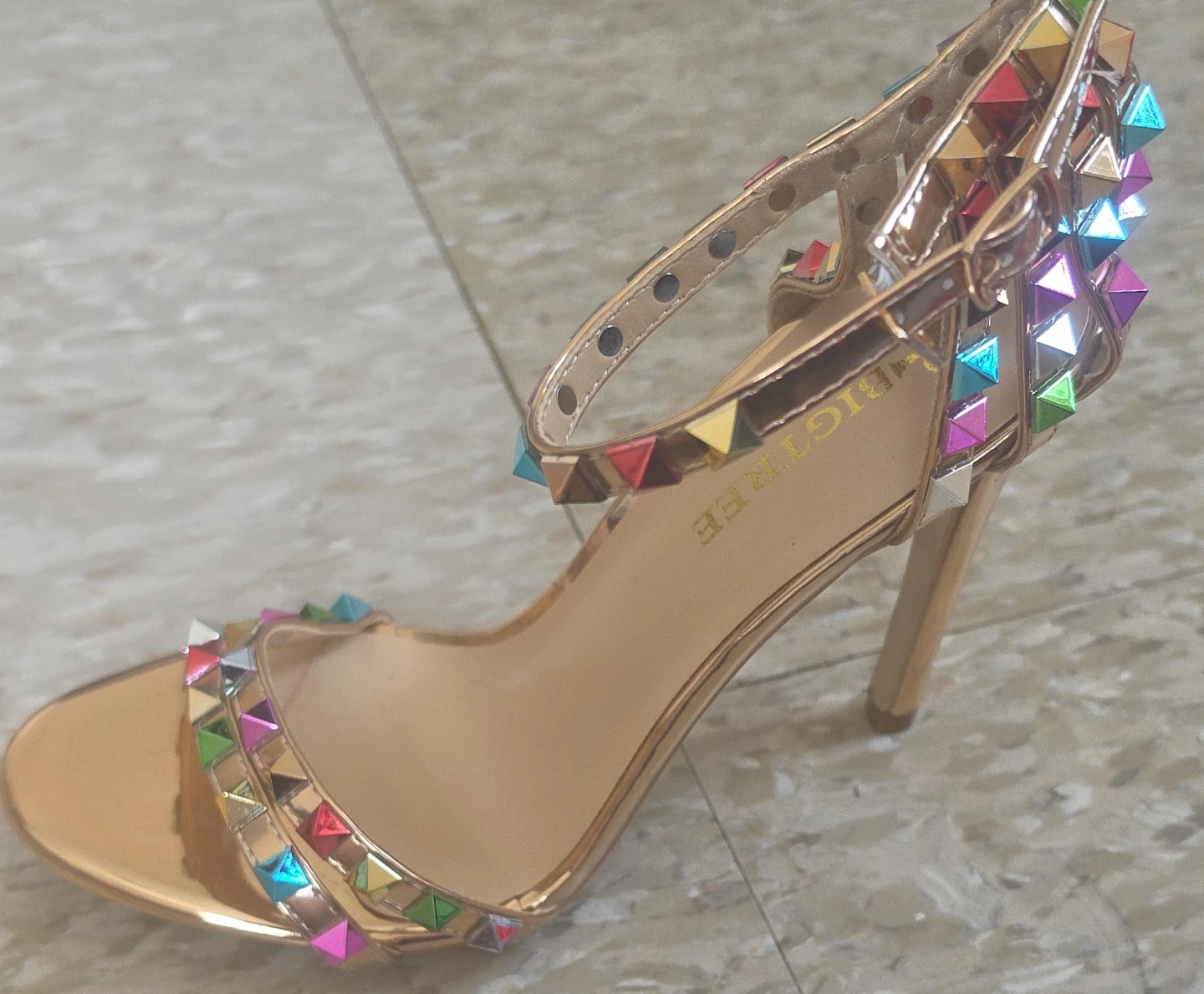 BIGTREE Gold Studded Stiletto Sandals