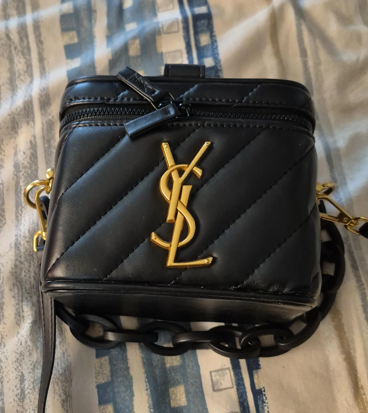 Authentic Saint Laurent Black Quilted Leather Vanity Case⚽