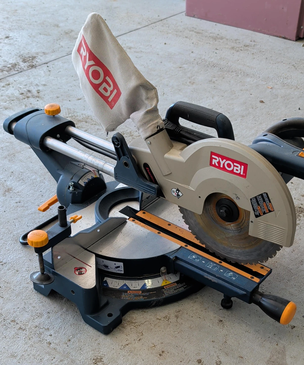 Ryobi Sliding Compound Miter Saw