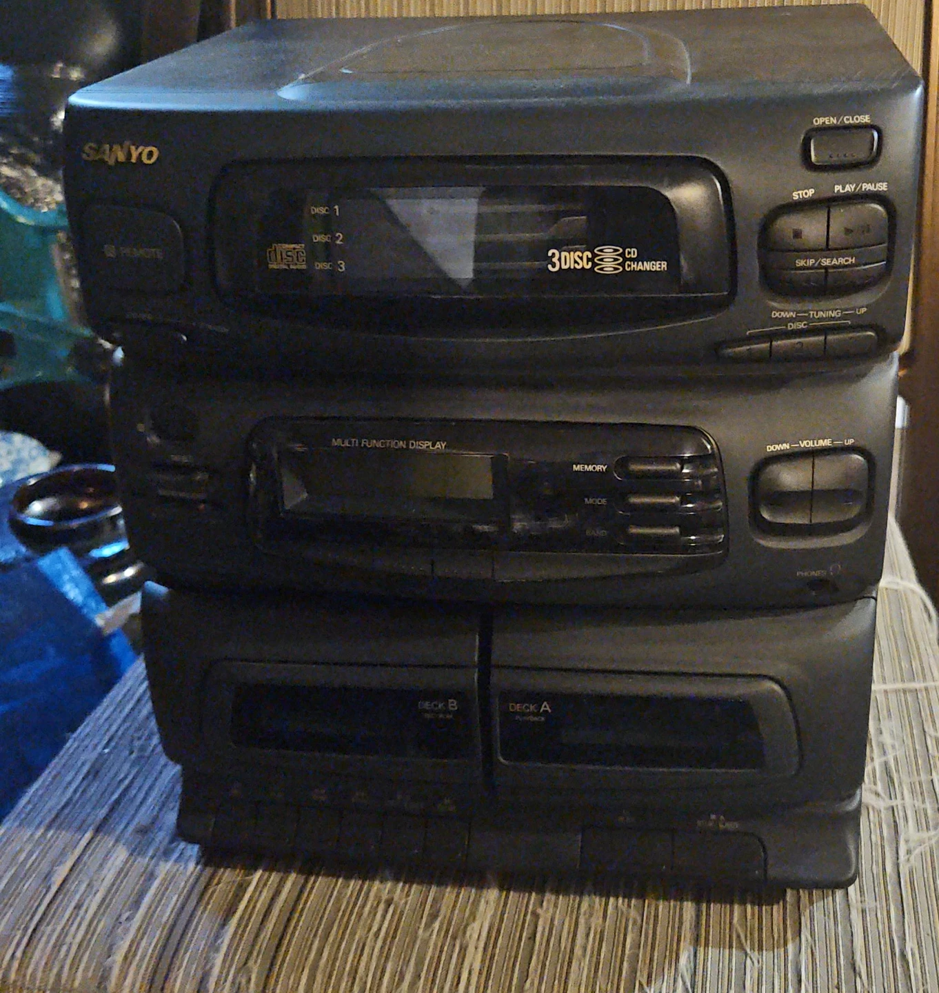 Sanyo Stereo System with CD Changer and Dual Cassette Decks