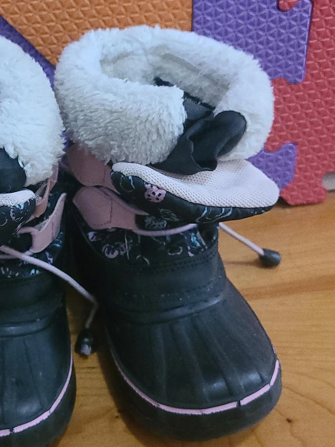 Kids' Winter Boots size 5 toddler size