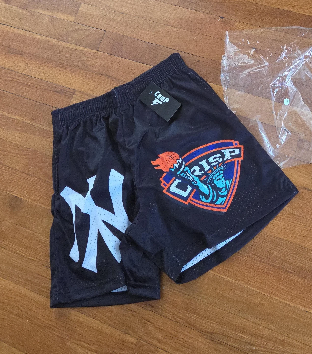 Crisp NY Yankees Graphic Basketball Shorts