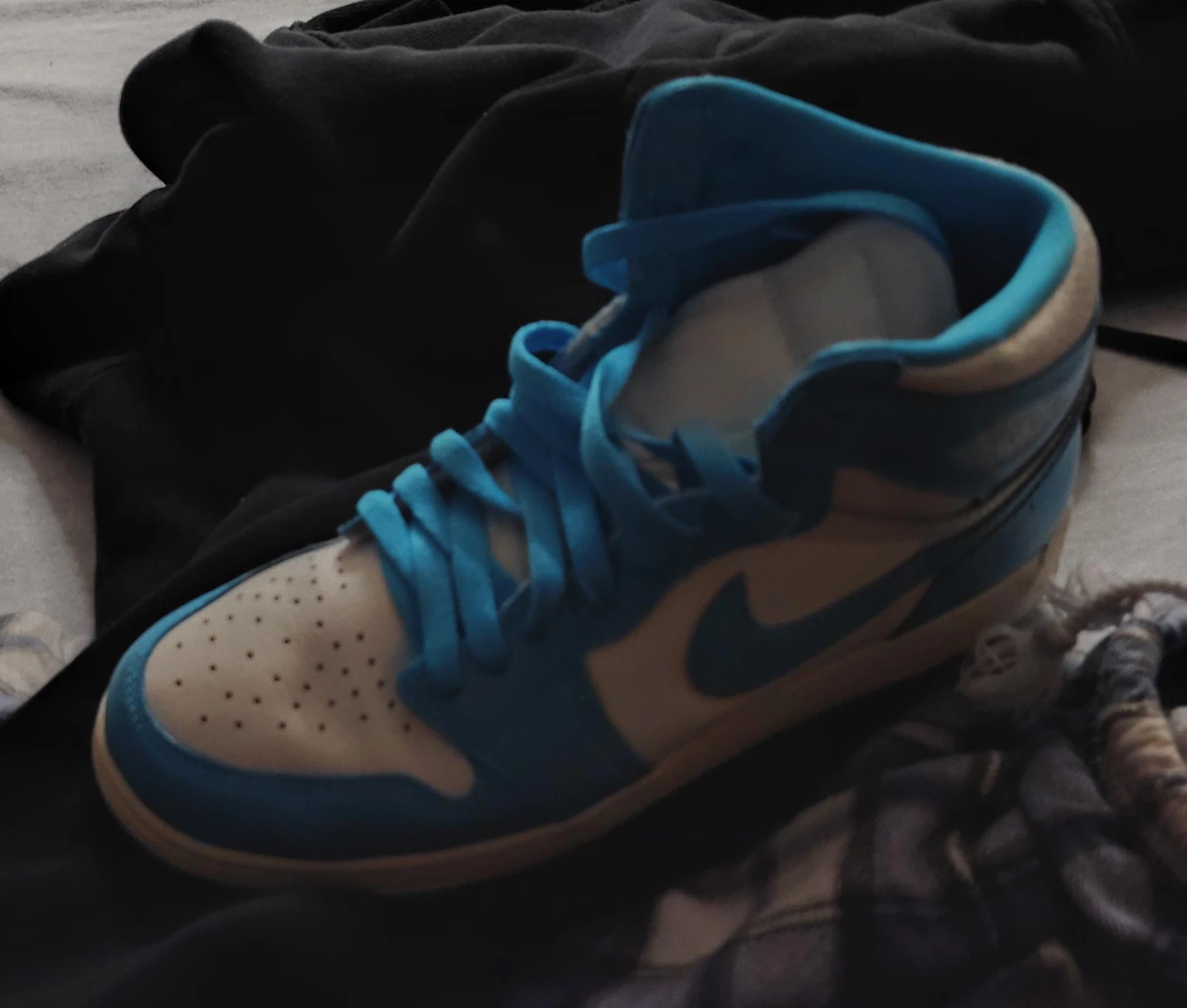 Nike Air Jordan 1 High "Reverse Royal"