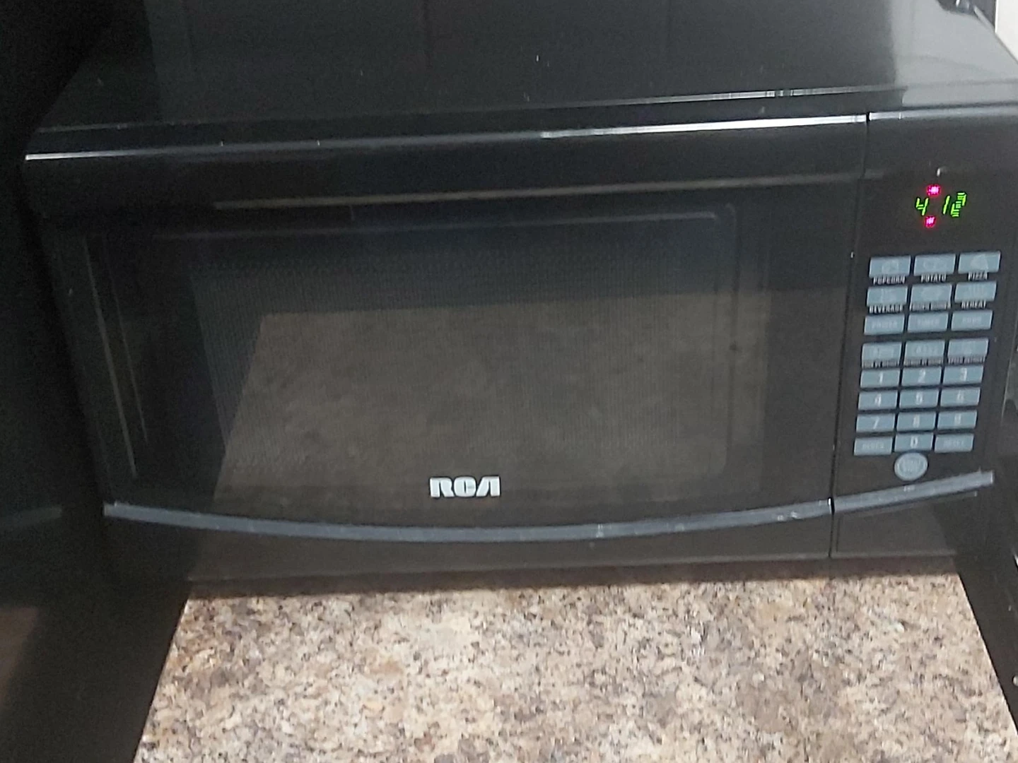 RCA Black Microwave