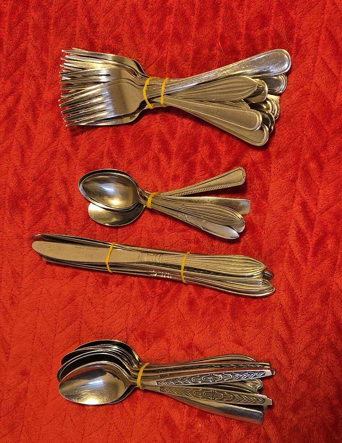 Cutlery Set - Forks, Spoons & Knives