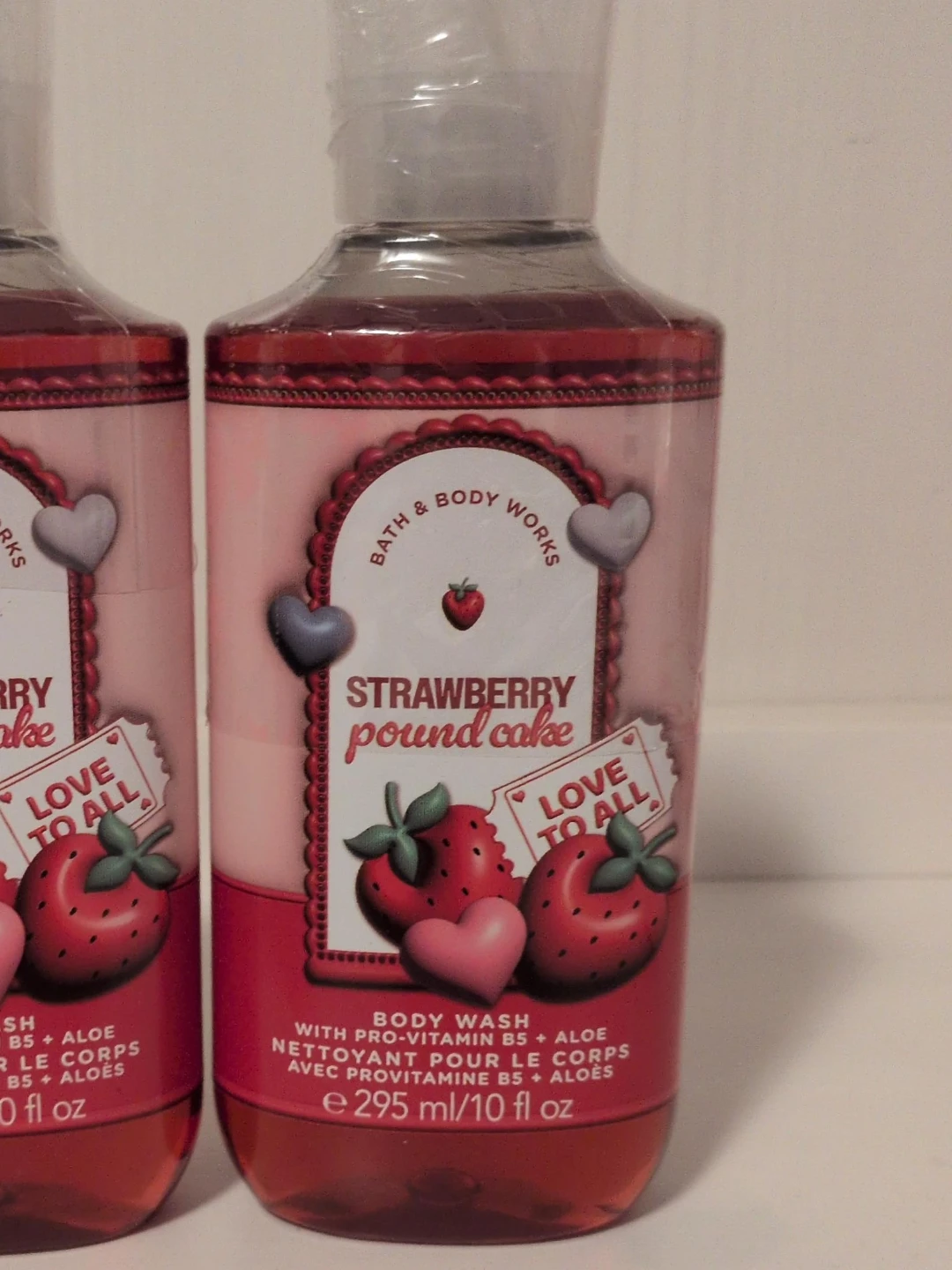 Bath & Body Works Strawberry Pound Cake Body Wash (2 Pack)