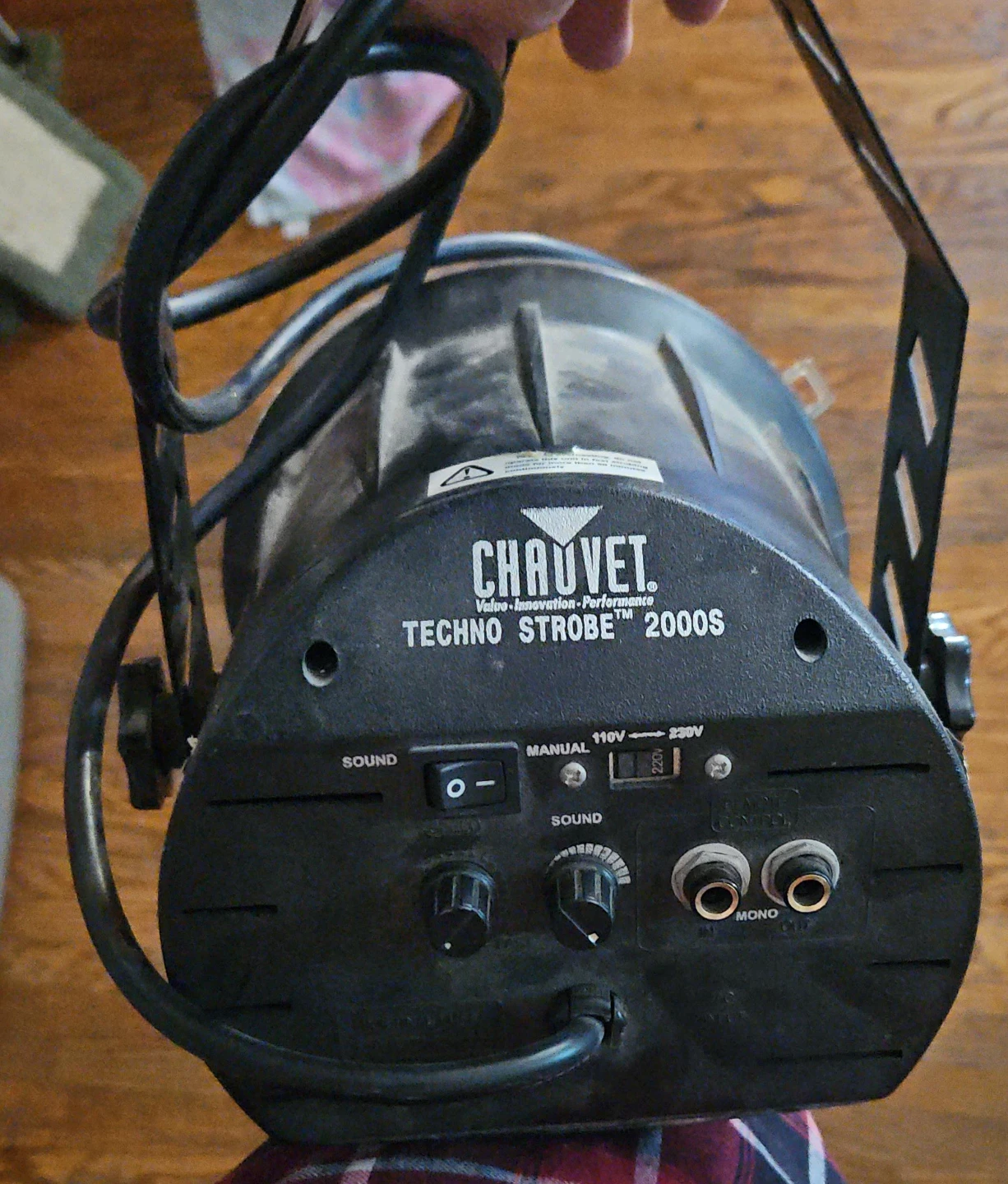 CHAUVET TECHNO STROBE 2000S DJ Light