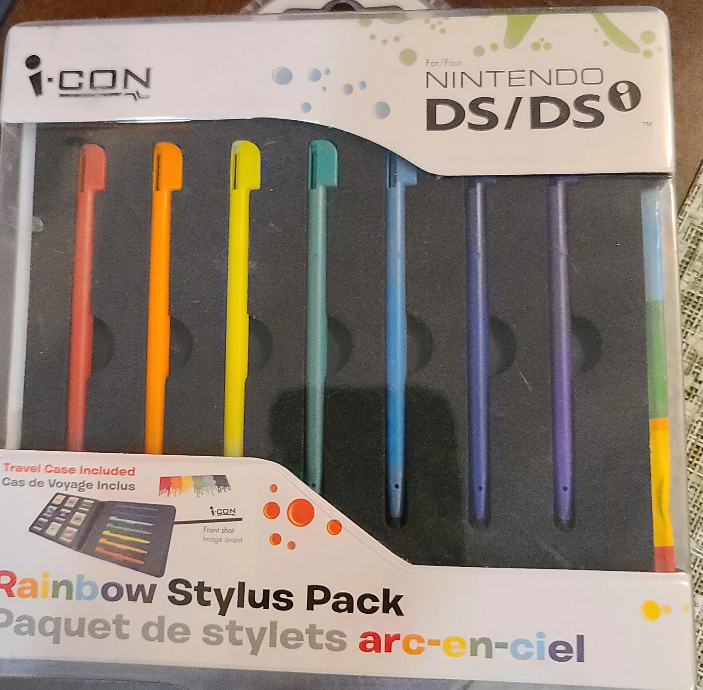i-CON Rainbow Stylus Pack for Nintendo DS/DSi with Travel Case