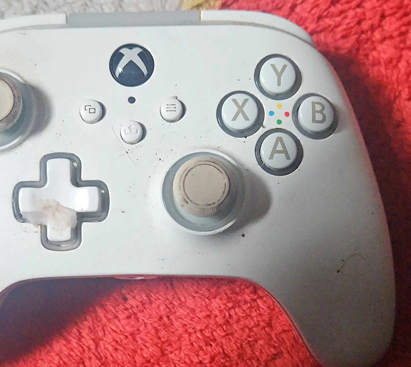 White Xbox Wireless Controller