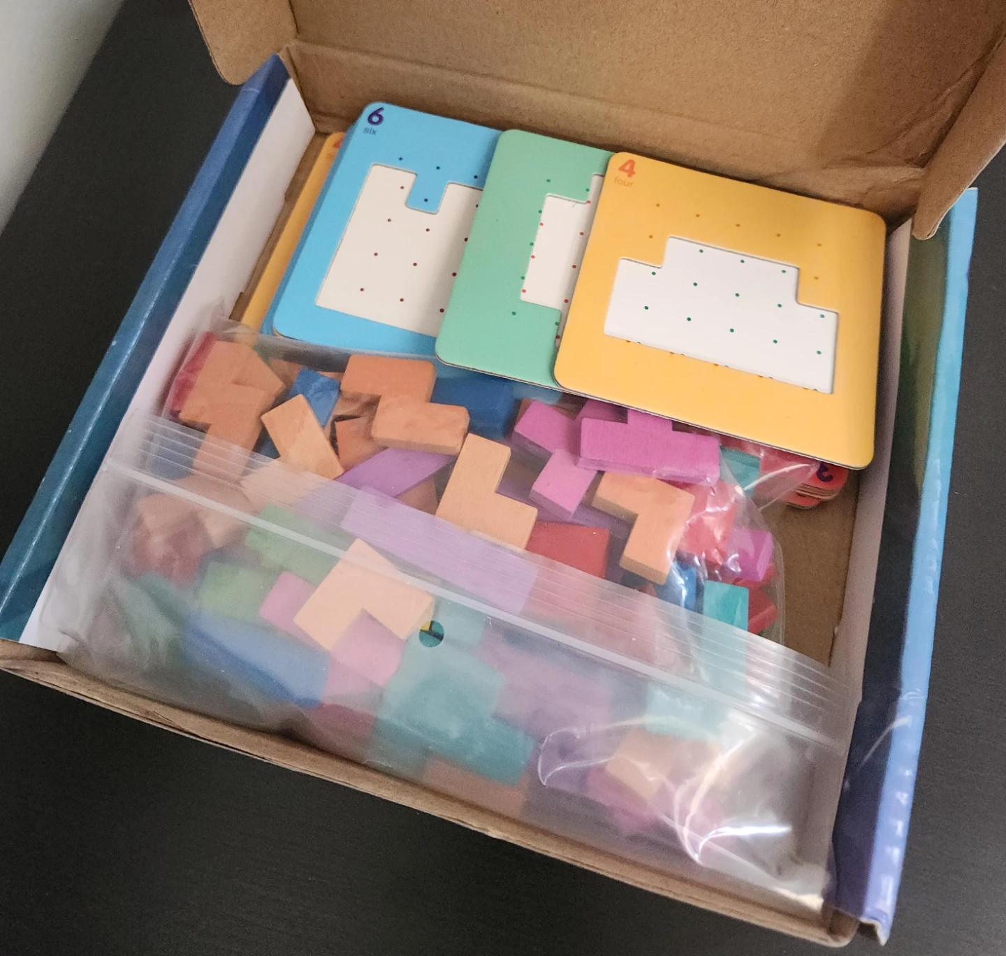 Geometeic puzzle toy set
