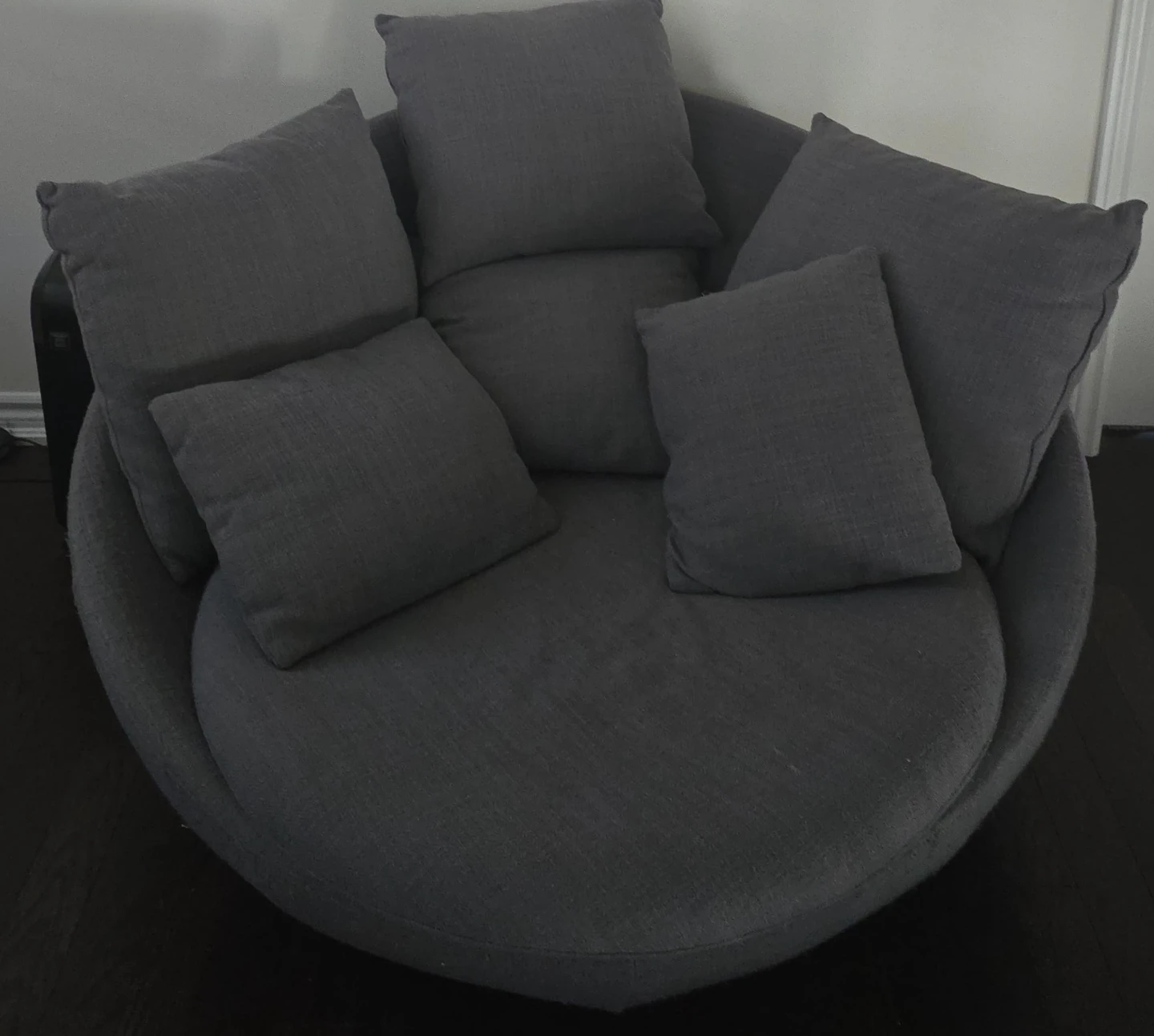 Grey Swivel Chair with 5 Pillows