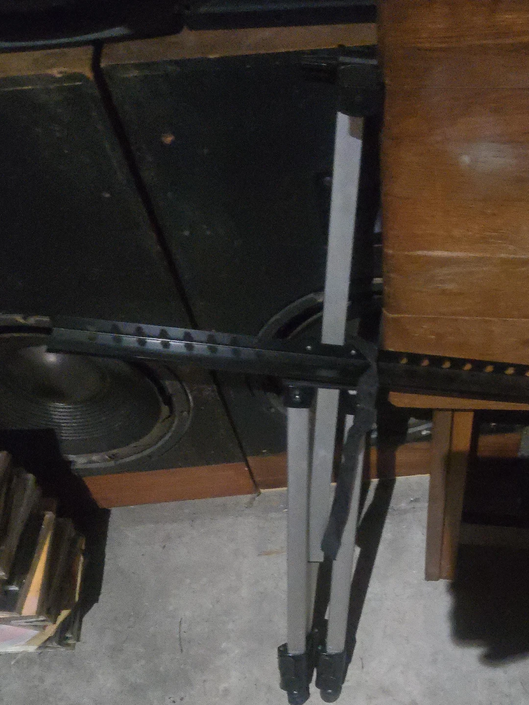 Foldable Tripod Stand