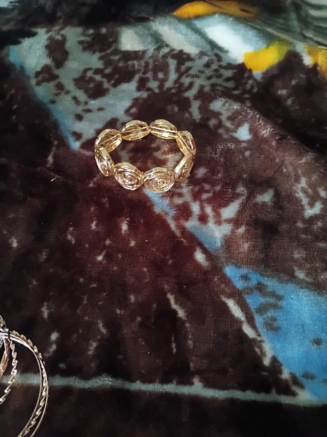 Gold Tone Bracelet with Rose Design