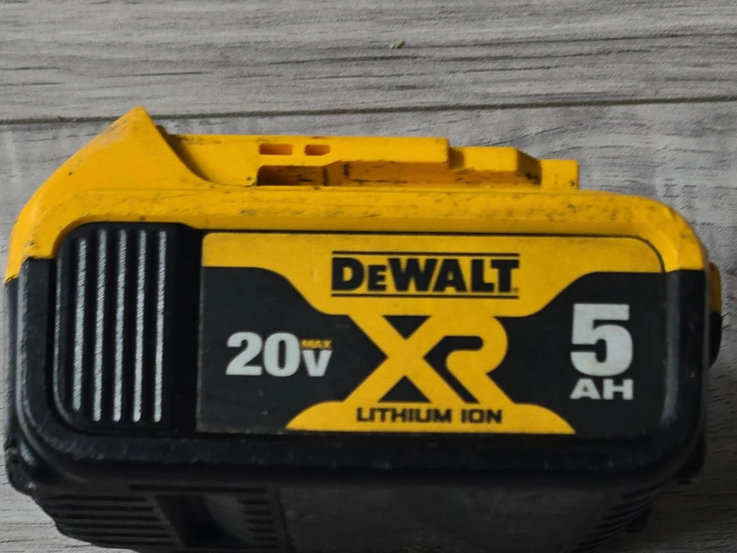 DEWALT 20V XR 5.0 Ah Lithium Ion Battery