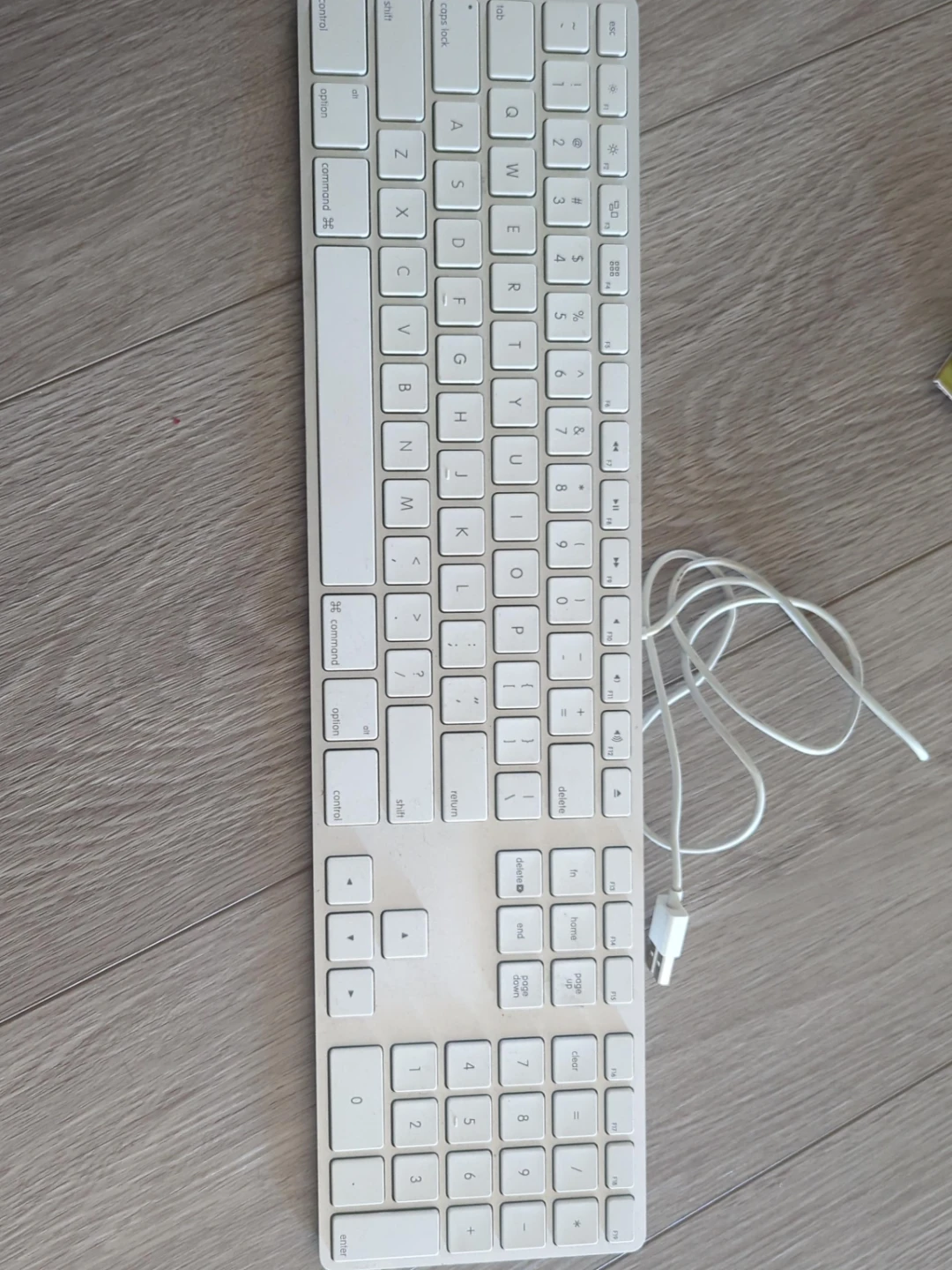 Apple Wired Keyboard with Numeric Keypad