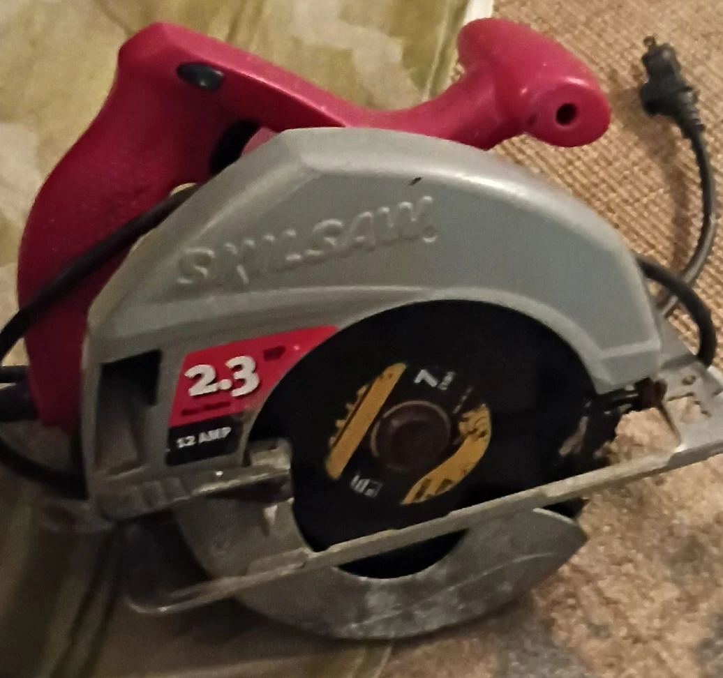 SKILSAW 2.3 12 AMP Circular Saw