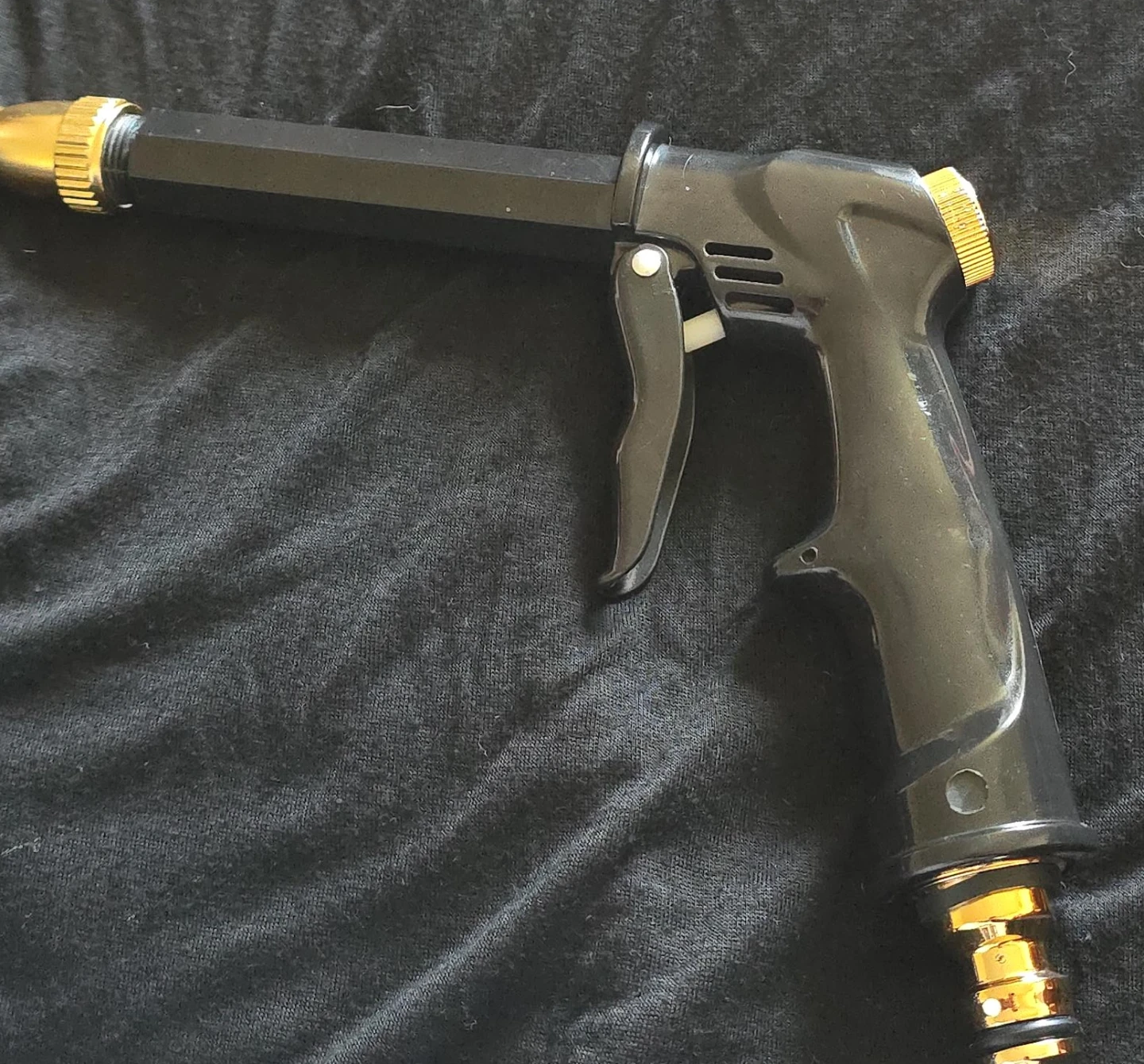 New Black and Gold Garden Hose Nozzle Sprayer