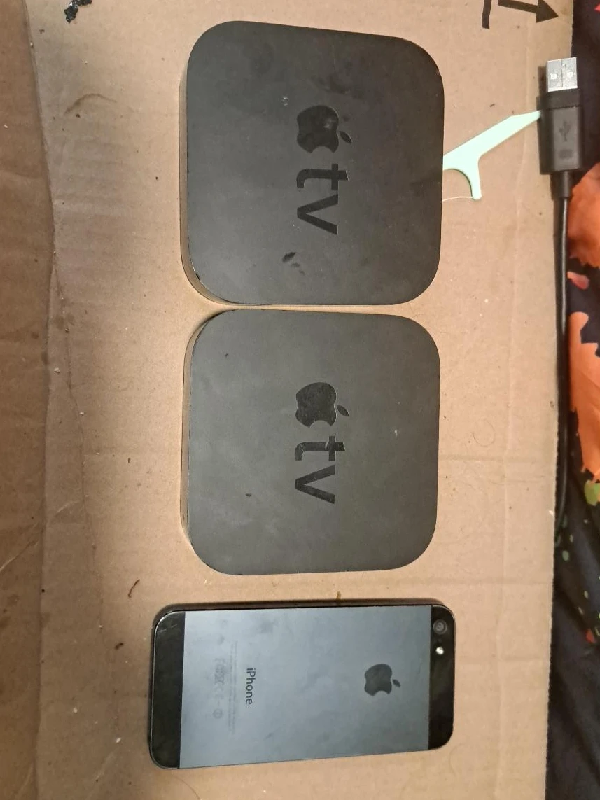 Apple TV (3rd Gen) and iPhone 5 Bundle