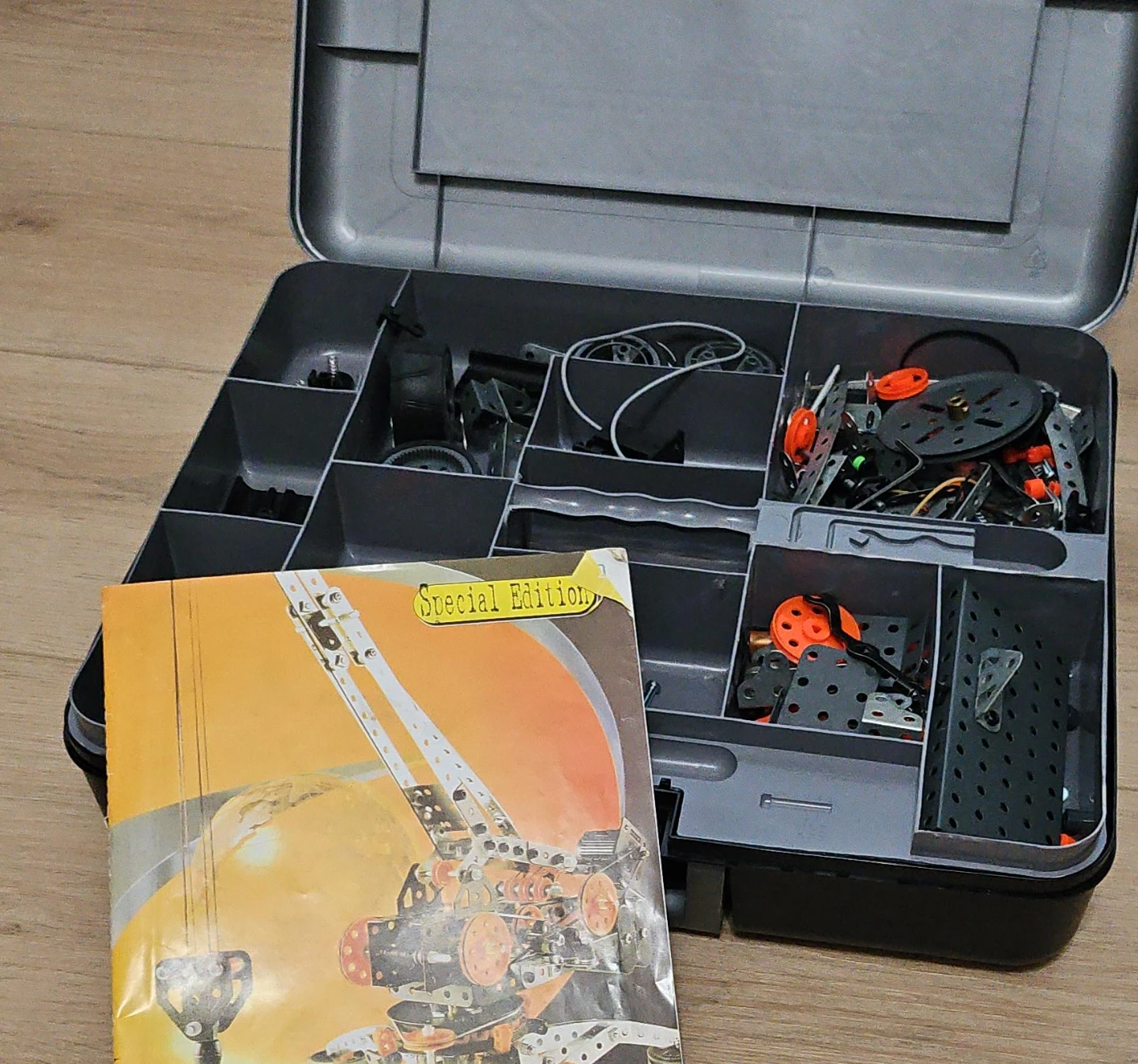Meccano "Special Edition" Building Set