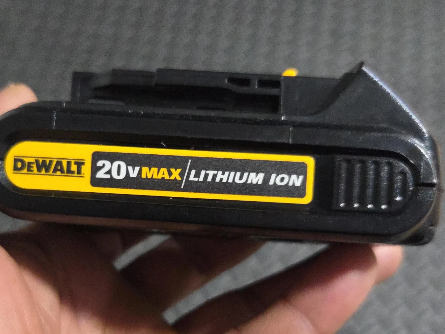 DEWALT 20V MAX Lithium Ion Battery