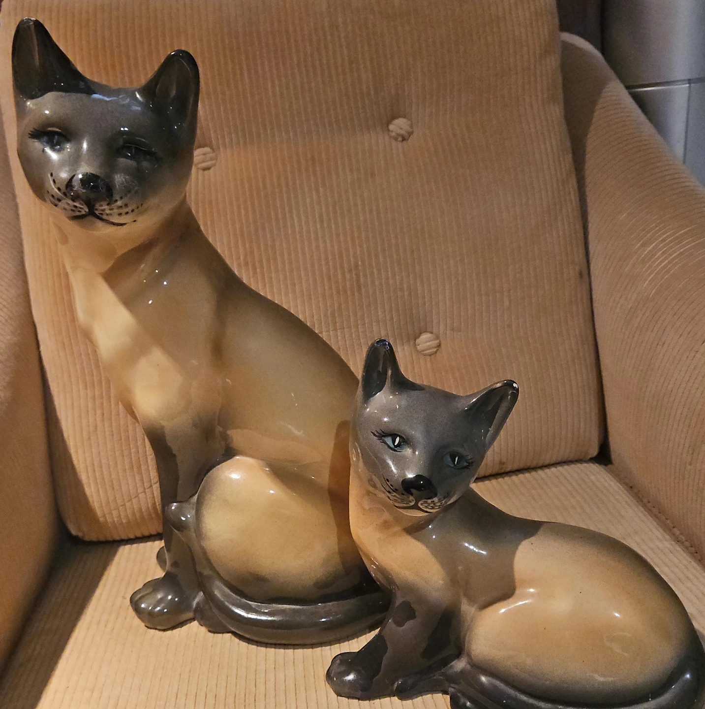 Ceramic Siamese Cat Figurines (Set of 2)