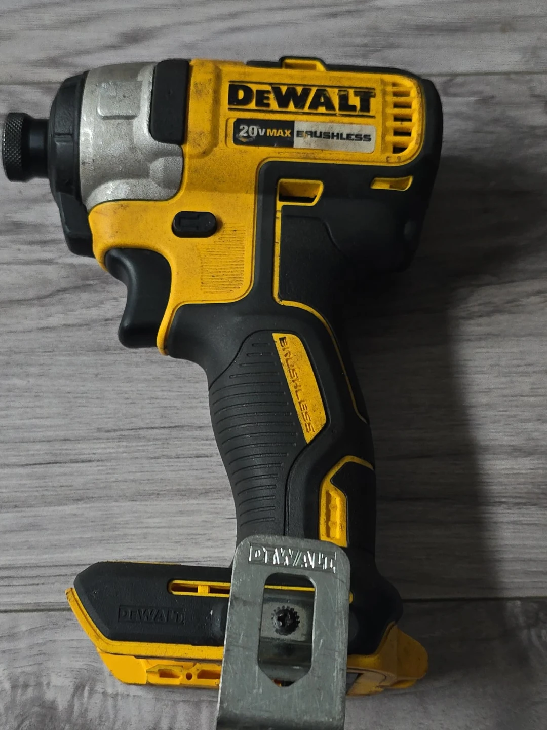 DEWALT 20V MAX Brushless Impact Driver