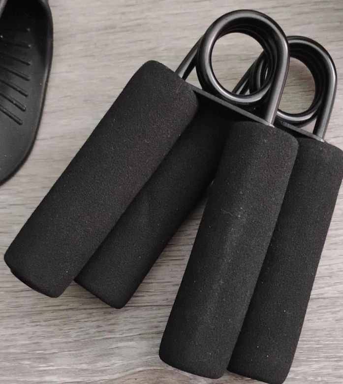 Black Hand Grips
