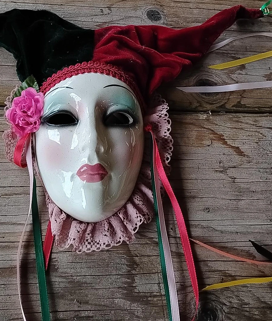Harlequin Jester Masquerade Mask Wall Decor