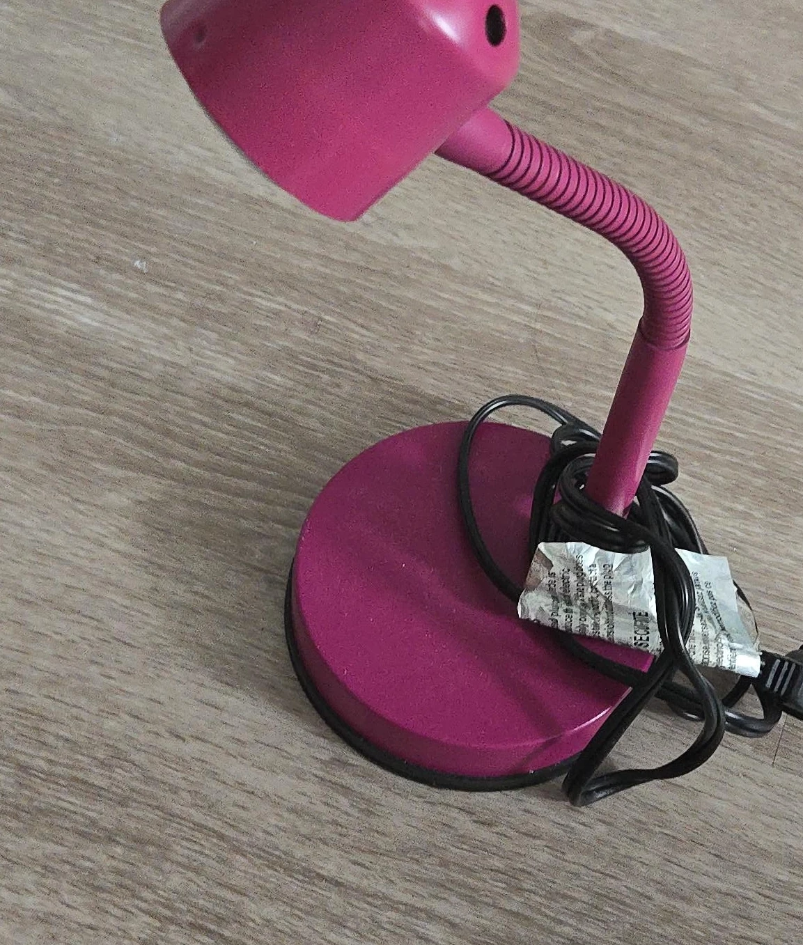 Pink Gooseneck Desk Lamp