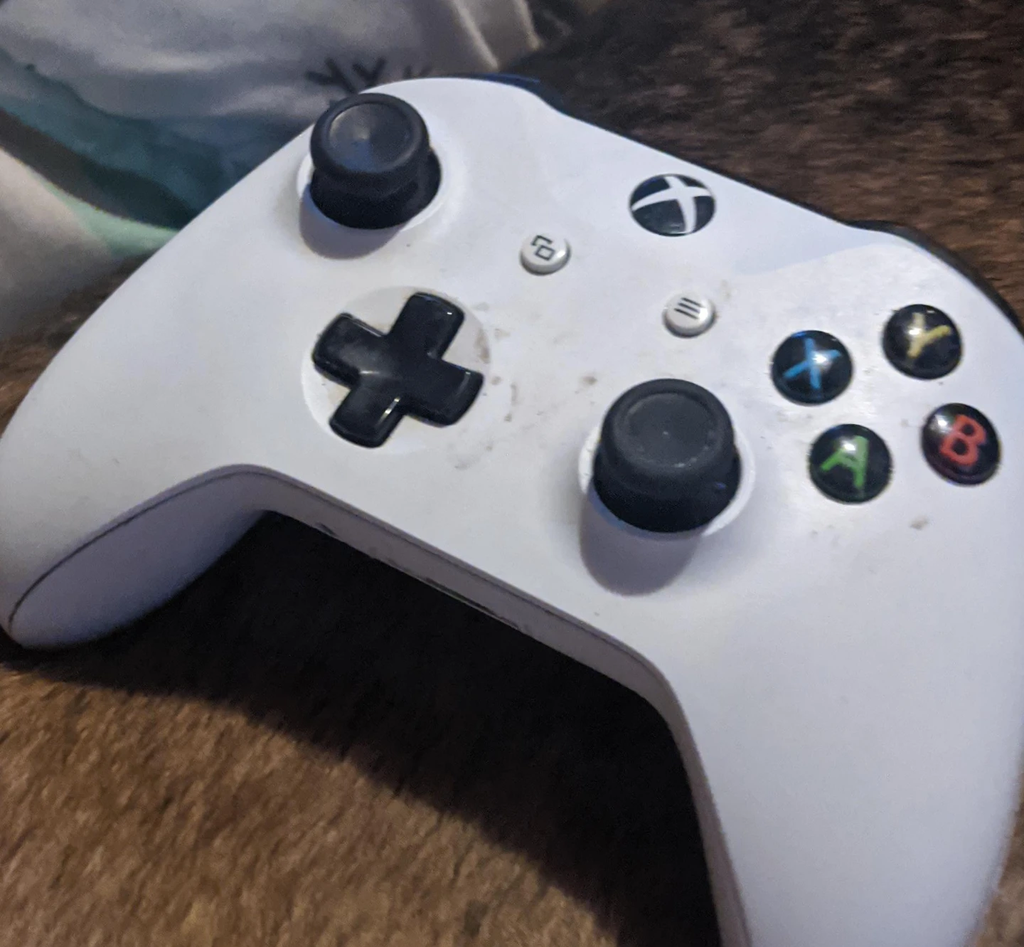 White Xbox Wireless Controller