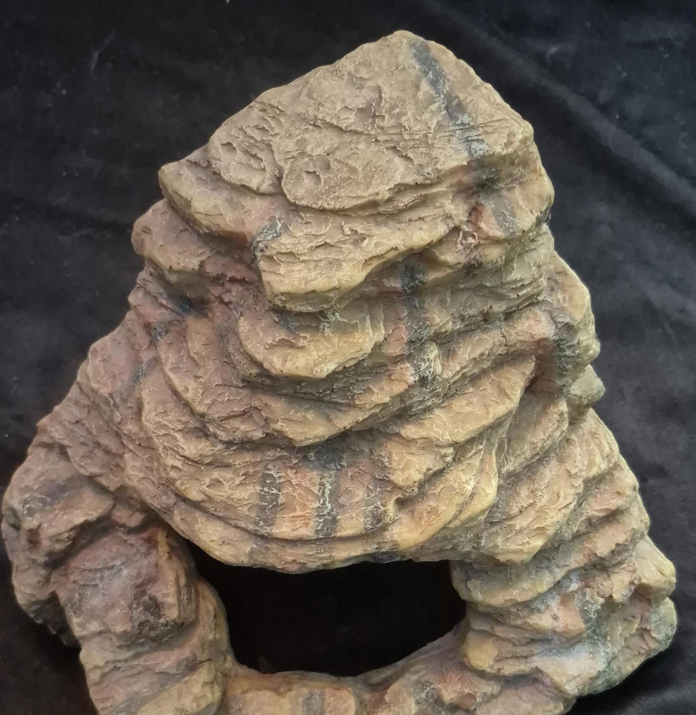 Reptile Cave Hideout Decoration