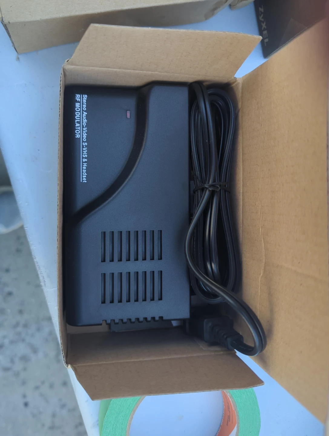 Stereo Audio-Video S-VHS & Headset RF Modulator