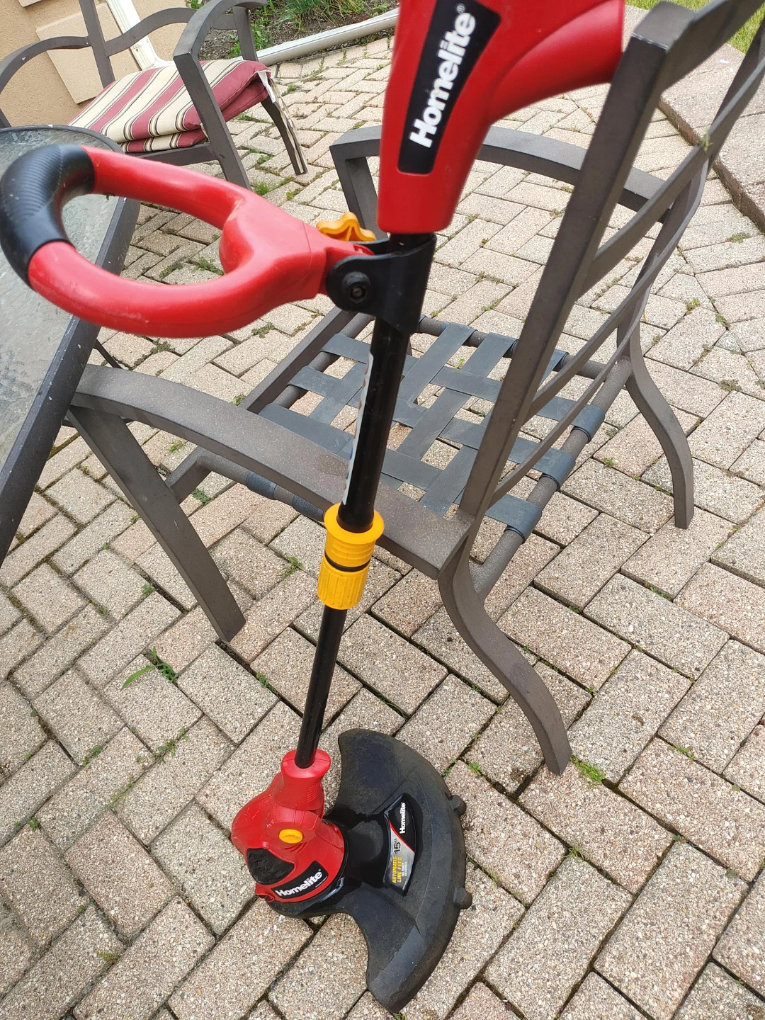 Homelite String Trimmer - 15 inch