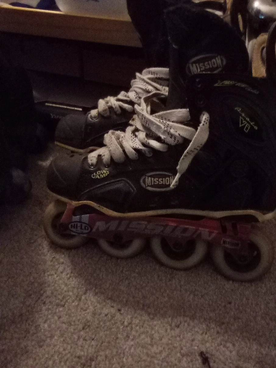 Mission Hockey Rollerblades