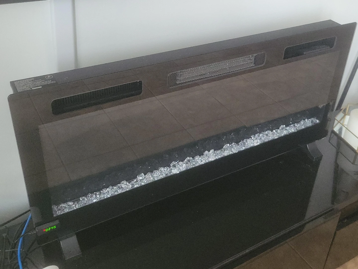 Electric Fireplace with Crystal Ember Bed