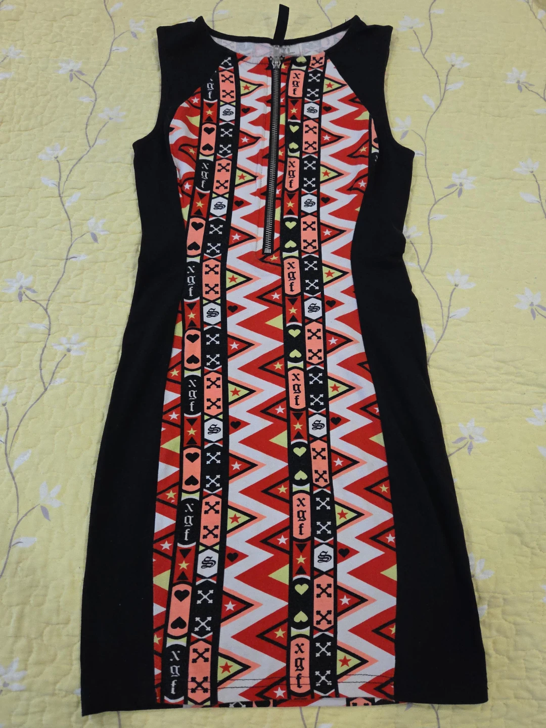 Sleeveless Sheath Dress with Geometric Print (size XS)
