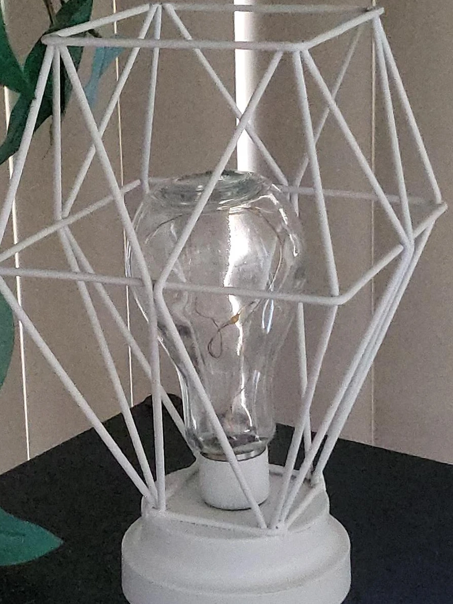 White Geometric Cage Desk Lamp