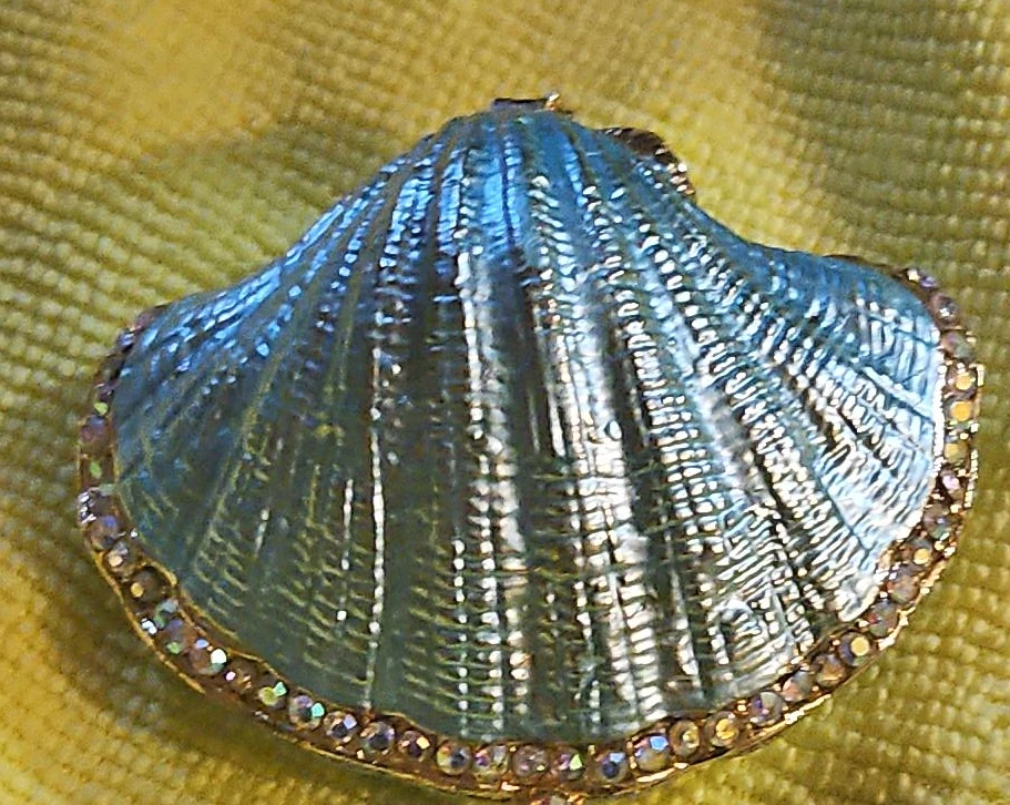 Decorative Seashell Trinket Box with Pearl Accent