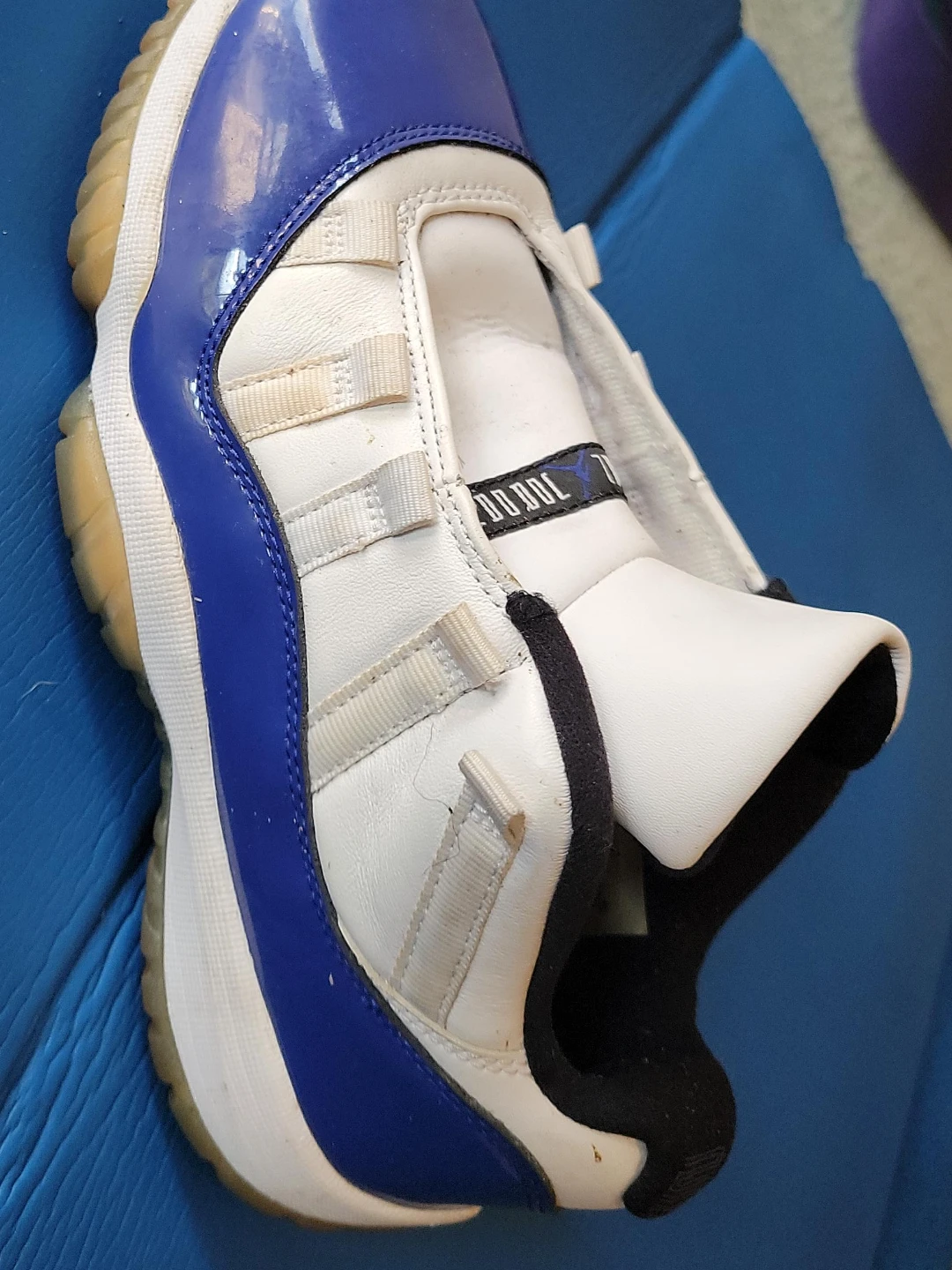 Air Jordan 11 Retro Low "Concord"