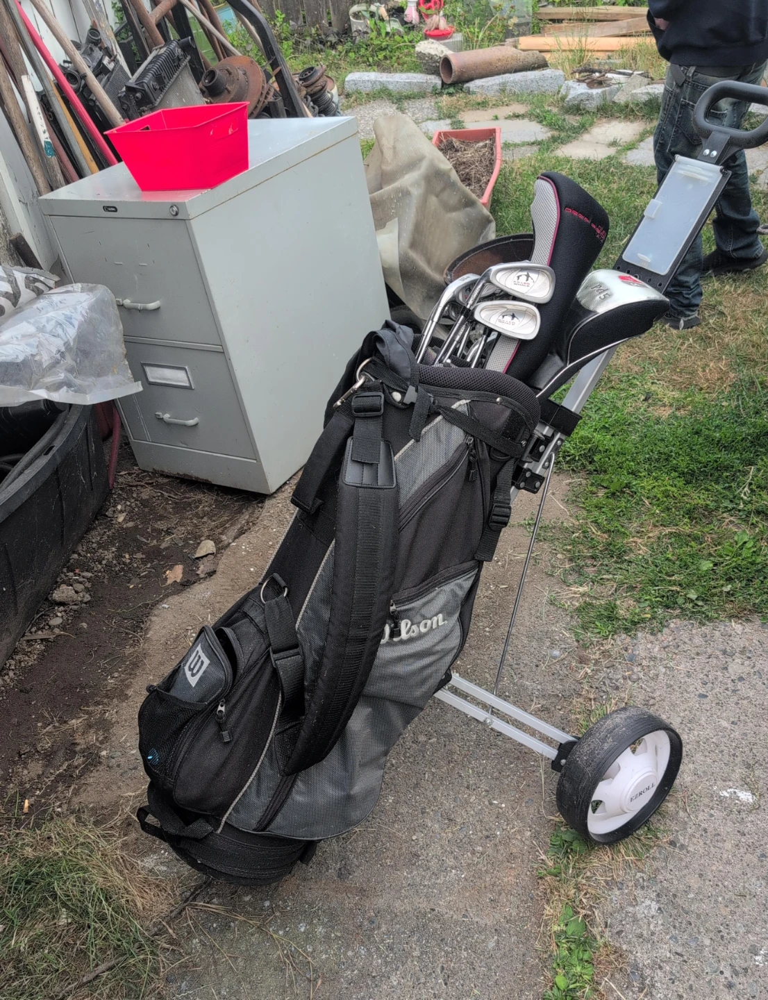 Wilson Golf Club Set with Caddy