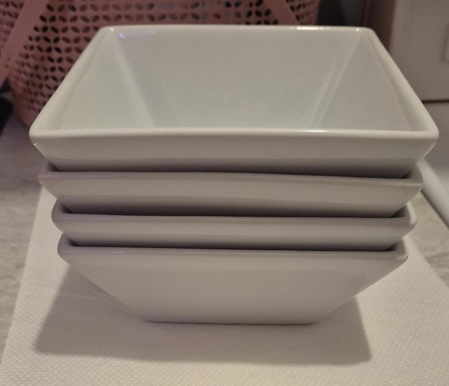 4 bols carrés blancs