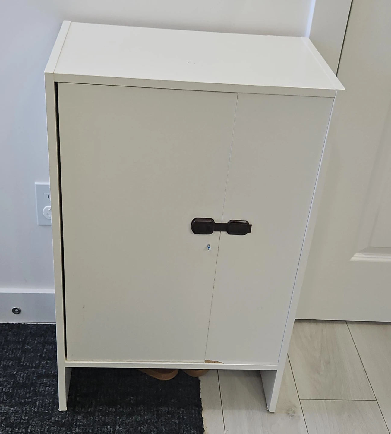White one-door cabinet